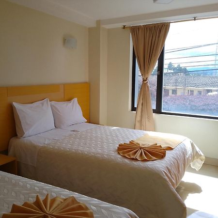Hotel Golden Coral Tulcán Zewnętrze zdjęcie