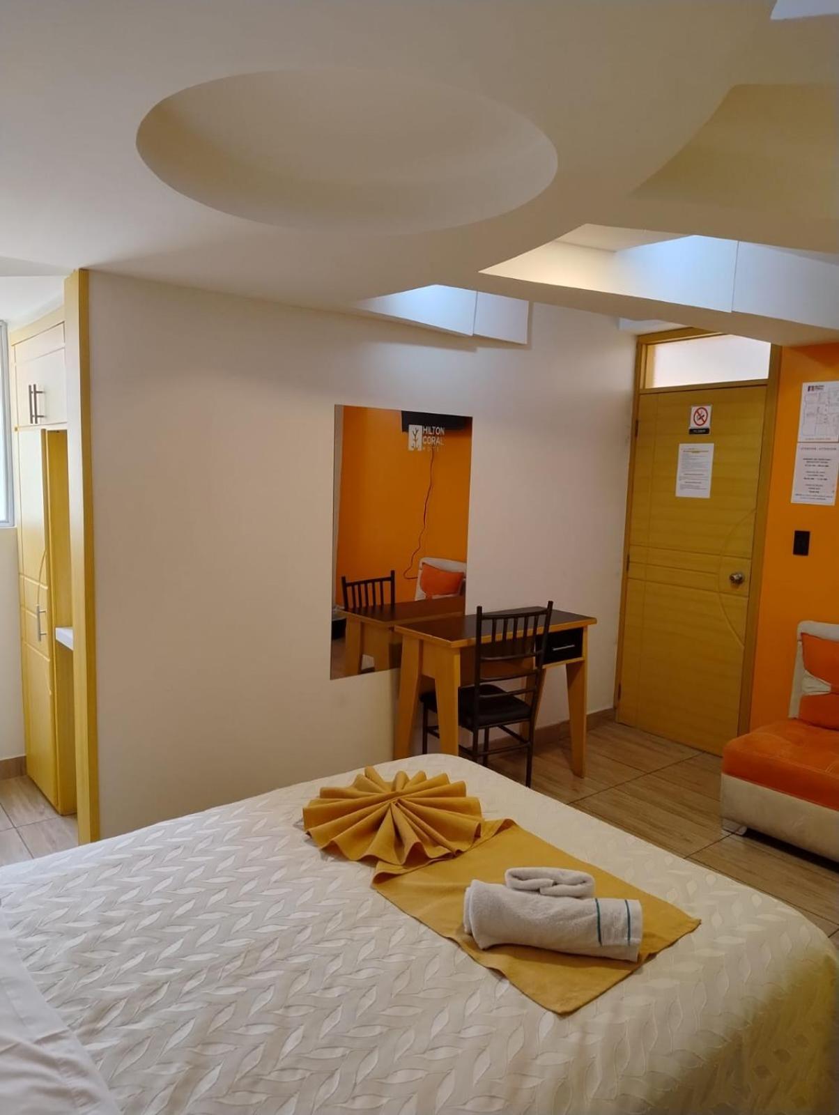 Hotel Golden Coral Tulcán Zewnętrze zdjęcie