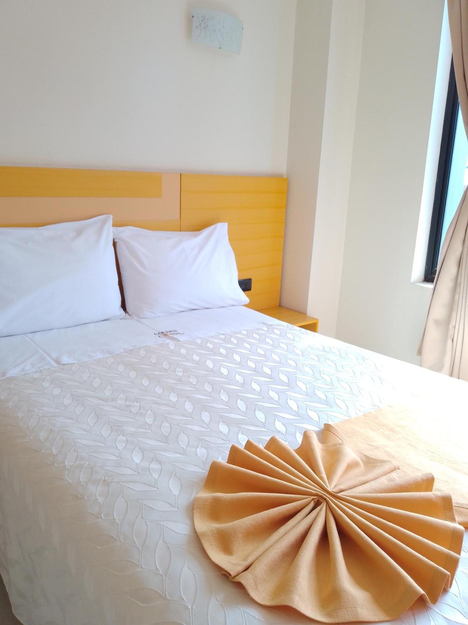 Hotel Golden Coral Tulcán Zewnętrze zdjęcie