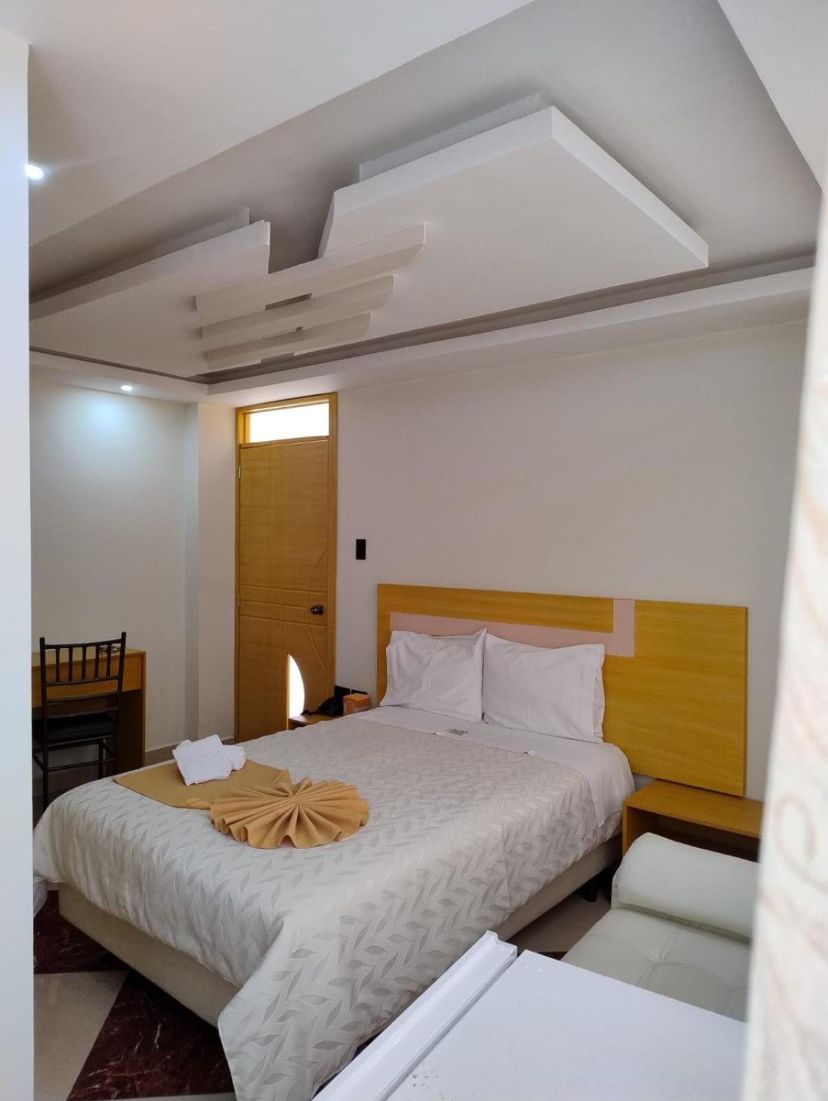 Hotel Golden Coral Tulcán Zewnętrze zdjęcie
