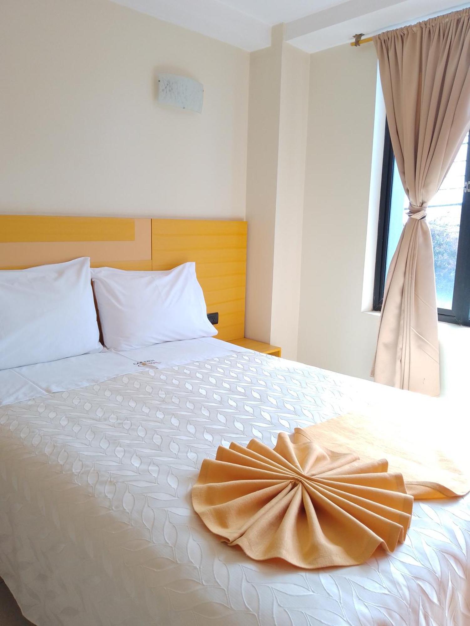 Hotel Golden Coral Tulcán Zewnętrze zdjęcie
